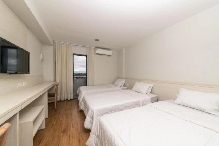 Standard Twin room with balcony