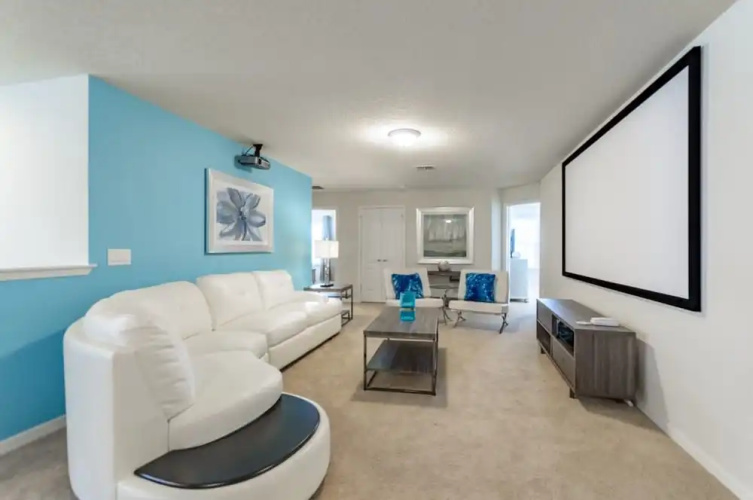 Windsor at Westside - 8811 Macapa Drive