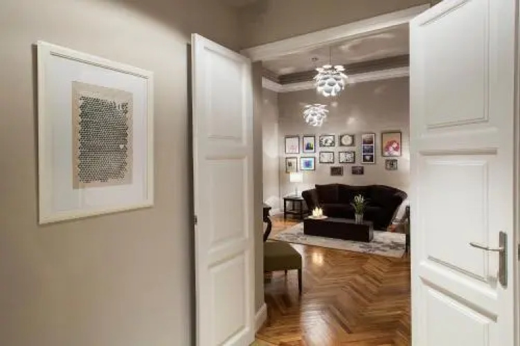 BacHome Gallery B&B
