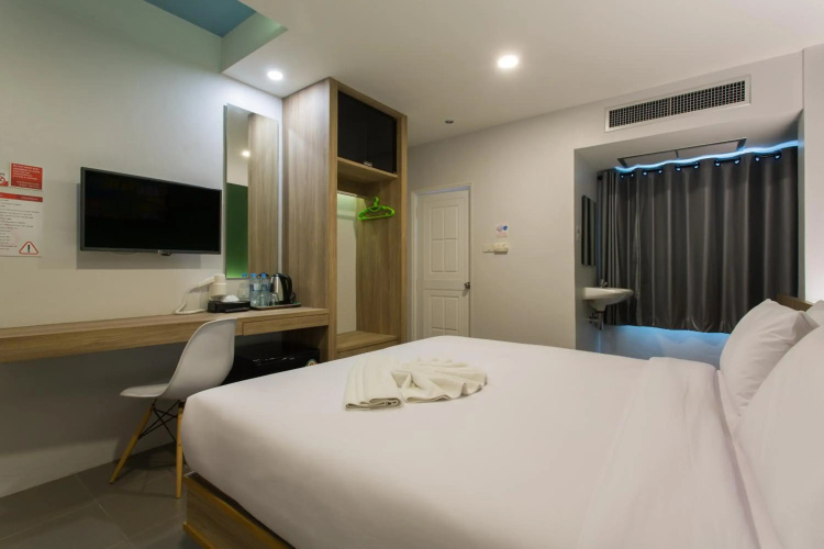 City Hotel