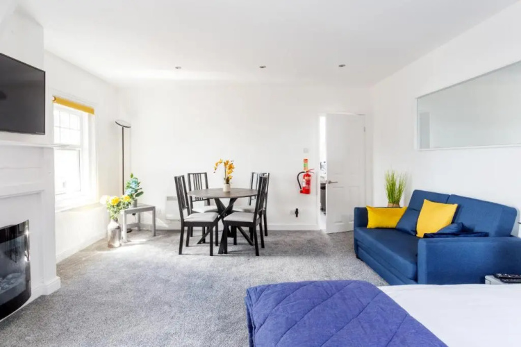 Beach View Luxury Apartment