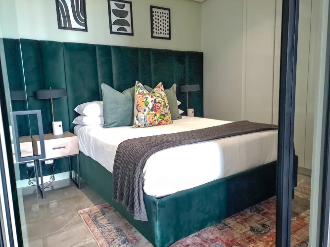 Executive apartment at Ellipse Waterfall