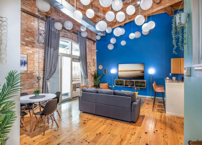 100 Year-old Historic Brick 2BR Loft Large Patio2