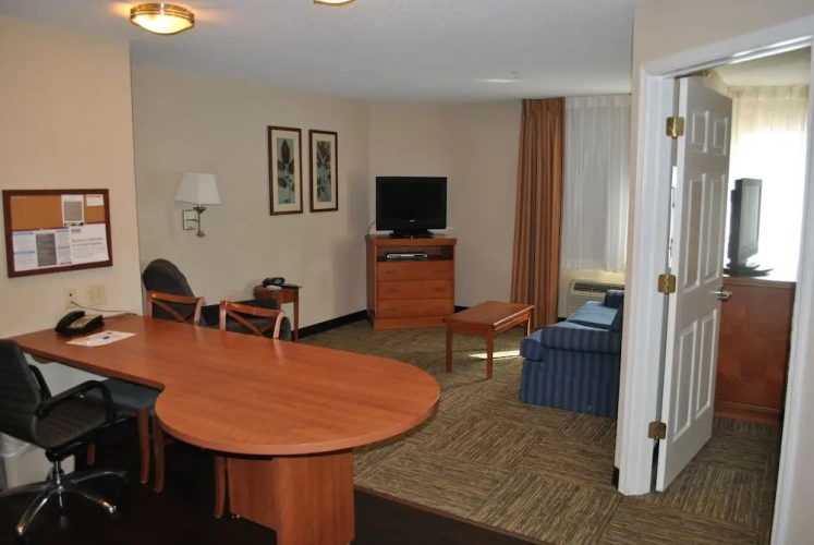 1 Bedroom Deluxe Suite