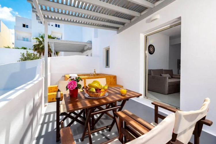 Aerenia Suites