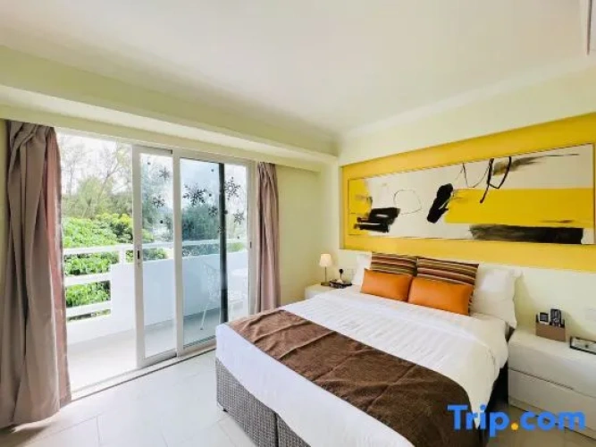 Deluxe Double room with balcony and with sea view