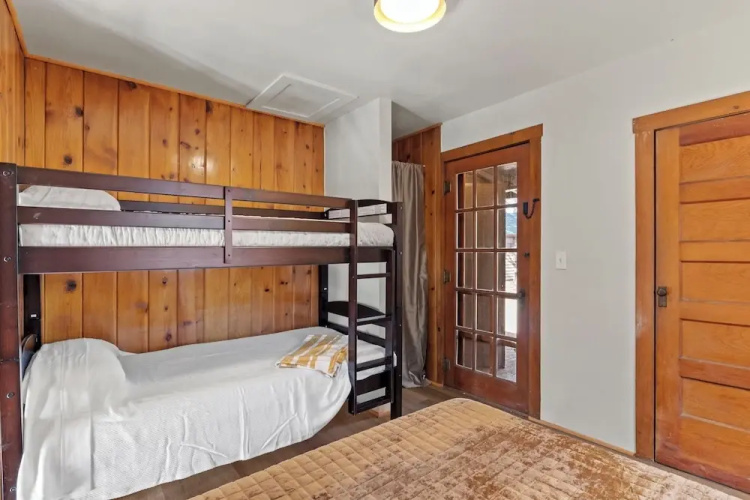 Timber Lodge Cabin 16