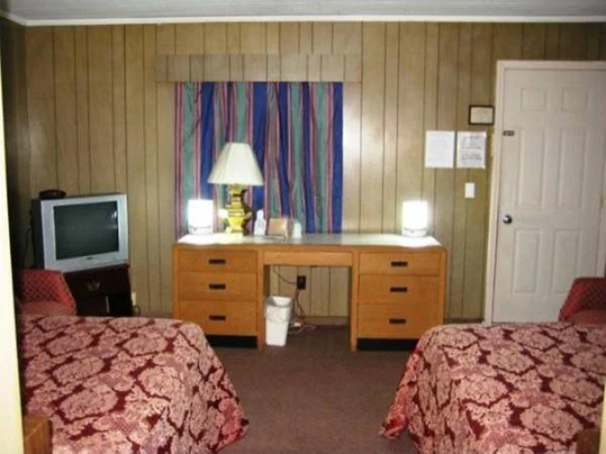 Skyland Motel