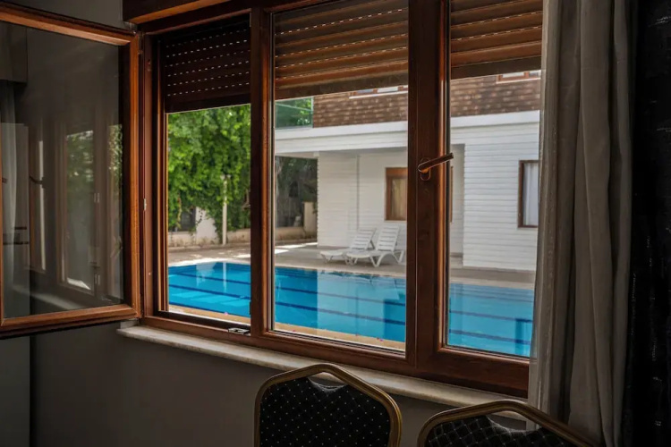 Lara Breeze Homes