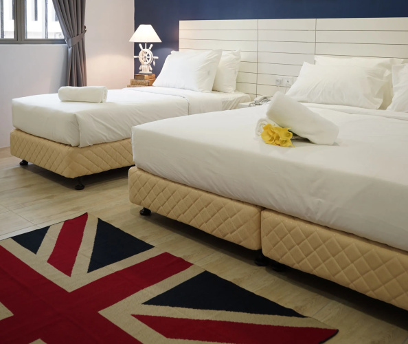 LightHouse Hotel & ShortStay