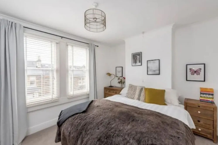 2 Bedroom Bath Townhouse With Parking