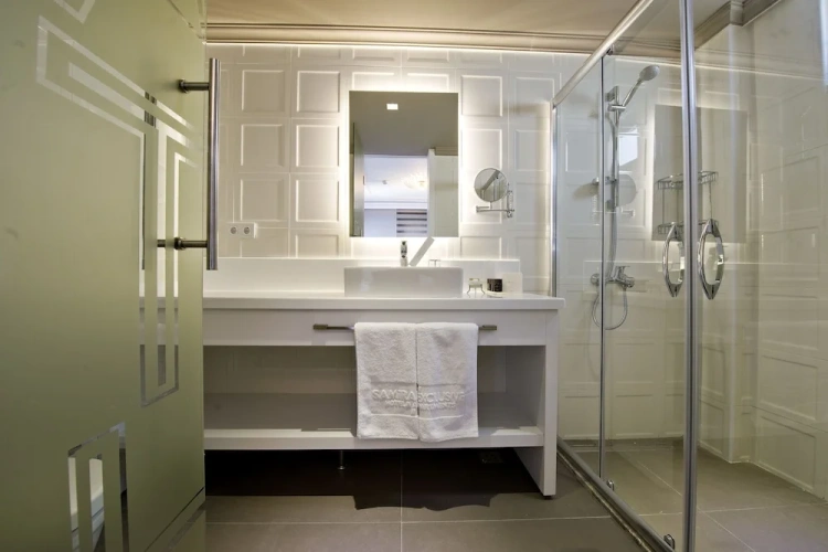 Superior Suite with balcony and with view