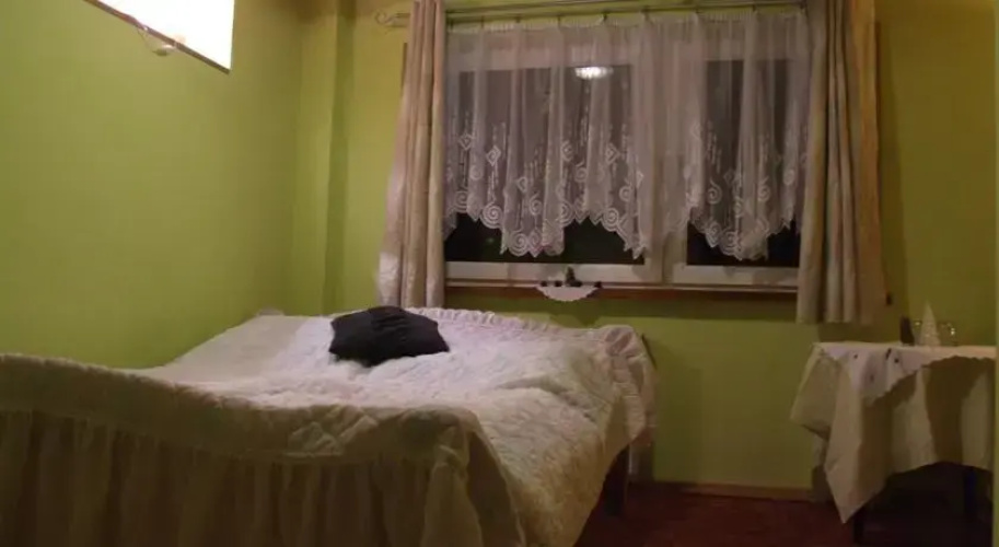 Pokoje gościnne "Rena"