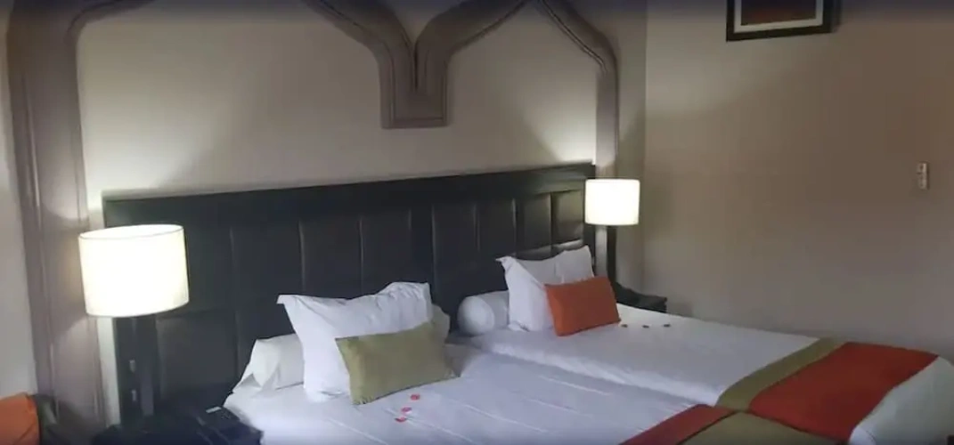 Standard Twin room with balcony