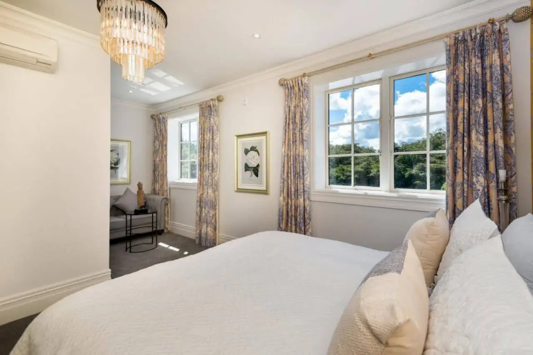 Henley Hotel