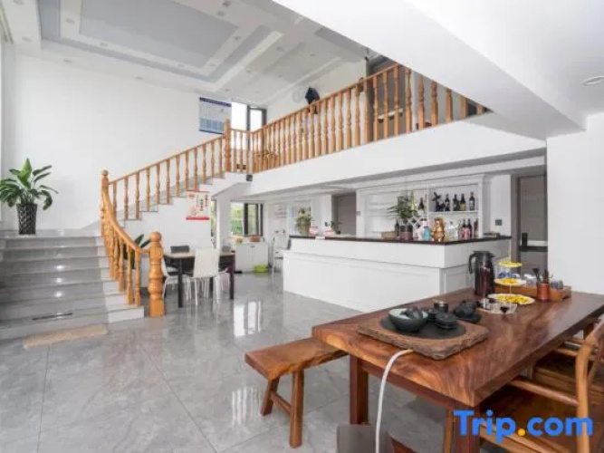 Yinhai 123 Guesthouse