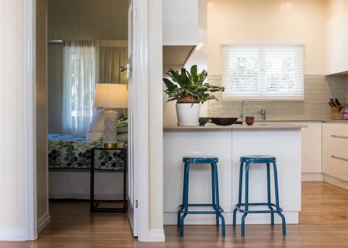 3 Bedrooms Cottage with balcony