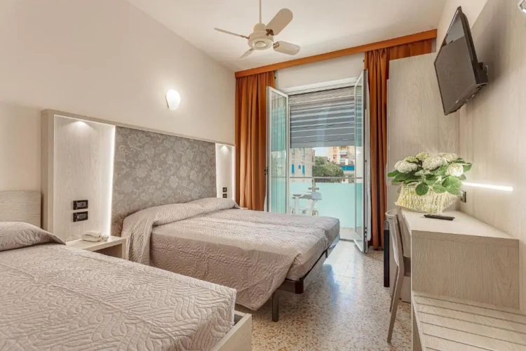 Standard Quadruple room with balcony
