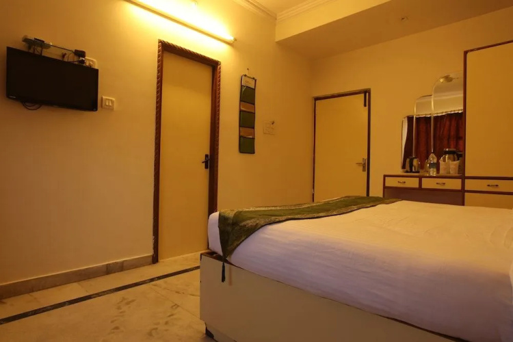 Hotel YKS