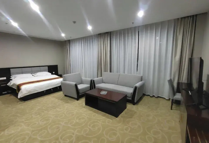 Green View Hotel