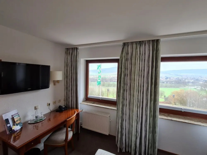 Hotel Restaurant Waldquelle - Aerzener Baumhaushotel