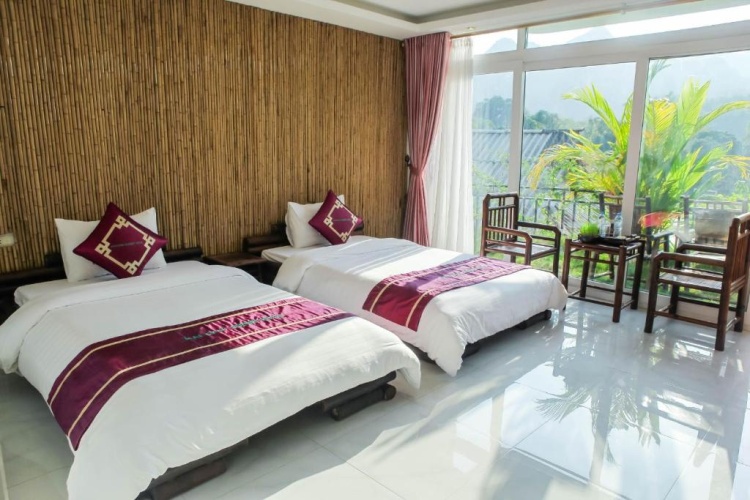 Deluxe Twin room with view
