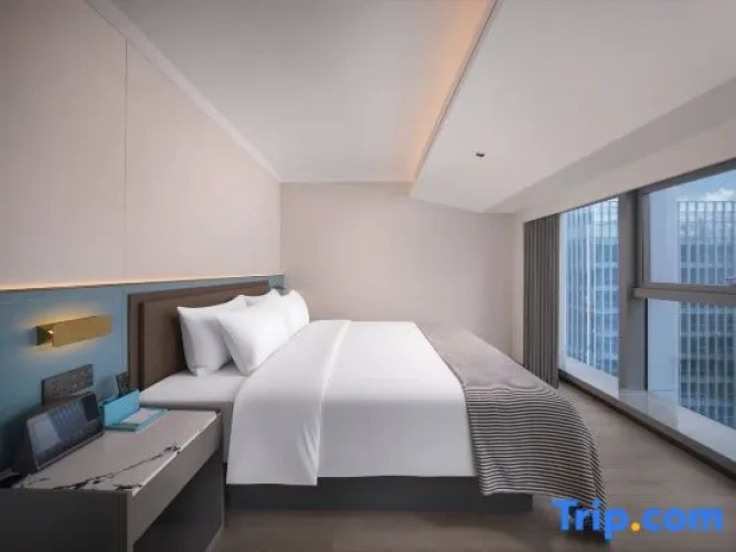 2 Bedrooms Executive Suite with city view