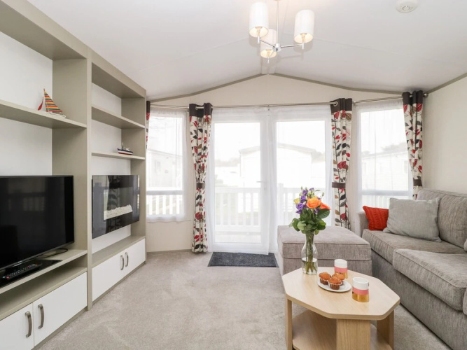 18D Shorefield Country Park