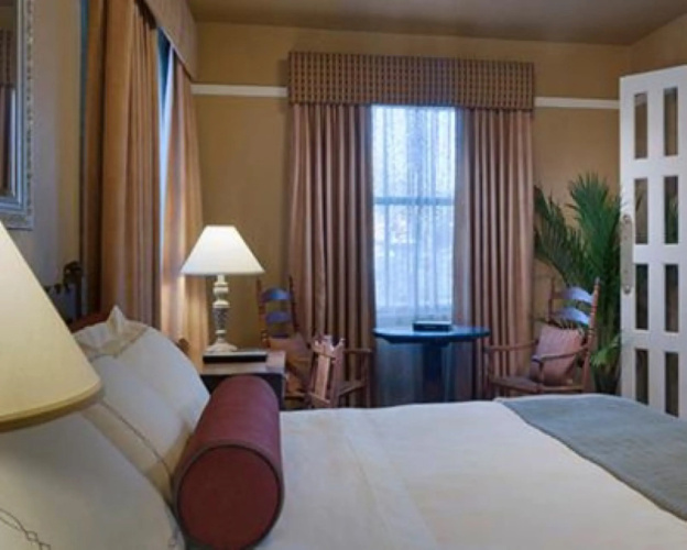 Hassayampa Inn