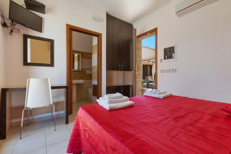 Hotel Roma by BarbarHouse