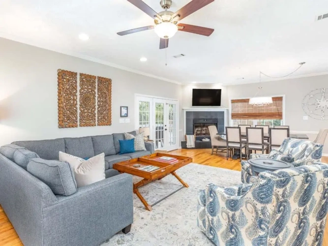 4 Bedrooms Cottage