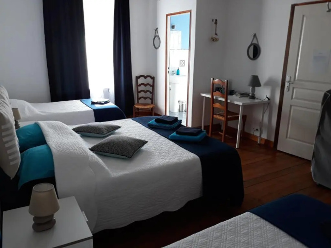 Au Ker Lauriers Chambres Et Table D Hotes
