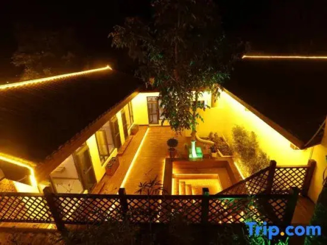 Supreme Home and Three lane Homestay