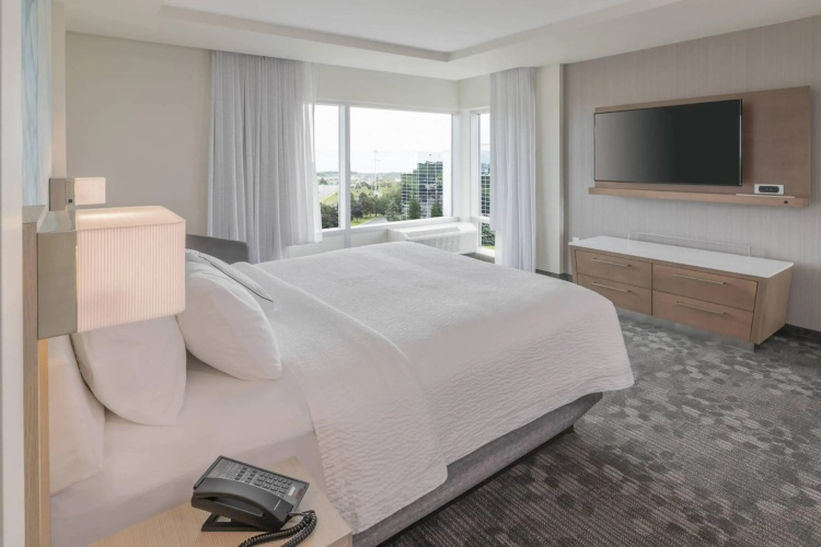 Courtyard by Marriott Burlington