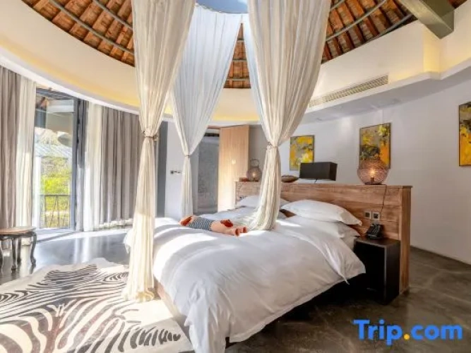 2 Bedrooms Suite