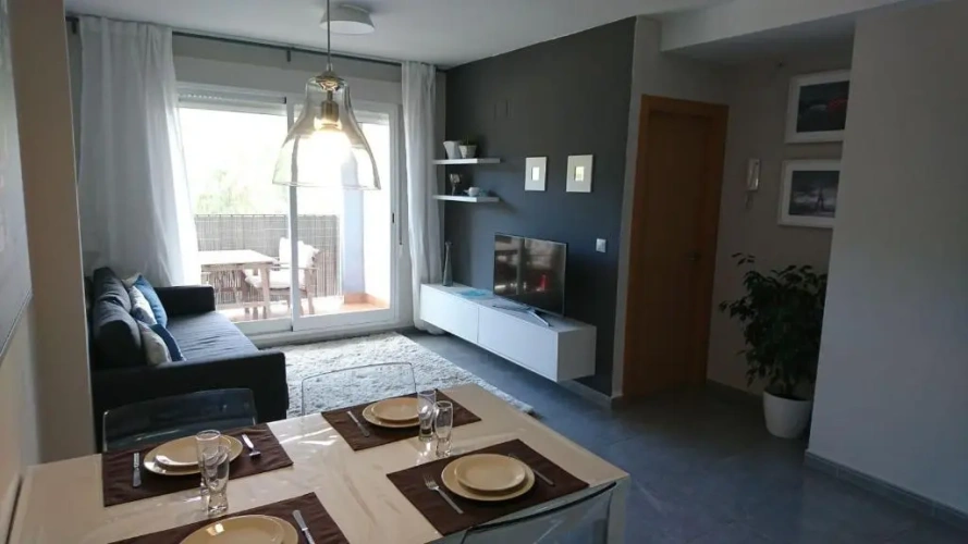 3 Bedrooms Apartment with park view