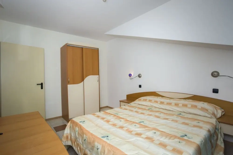 2 Bedrooms Apartment with balcony and with sea view
