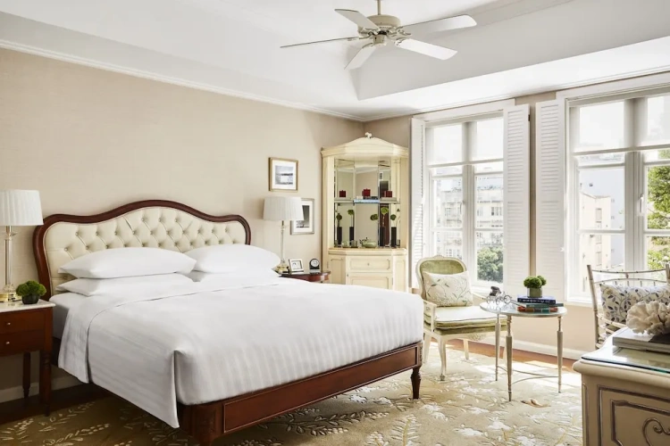 Double room with city view
