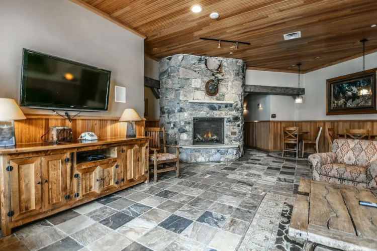 Jack Pine 8025 by SummitCove Vacation Lodging