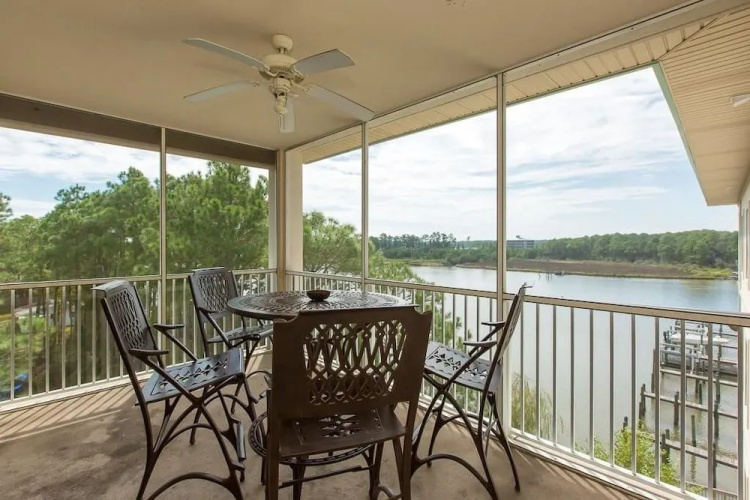 Bay John Unit 407