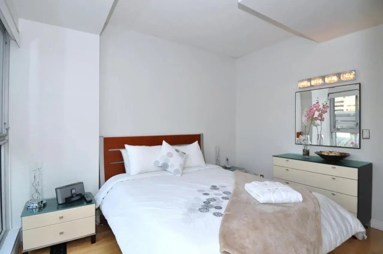 Glen Grove Suites Yonge St-2br