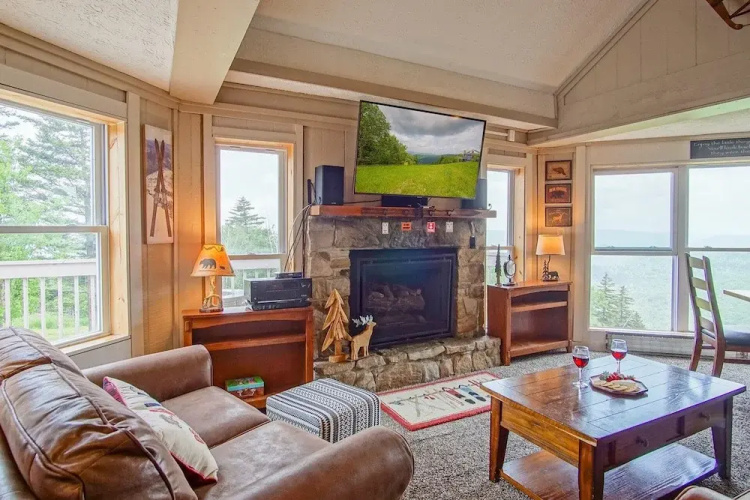 Fall Retreat Hutch 6 Slope Side 5BR on Cupp Run