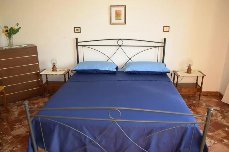 2 Bedrooms Cottage