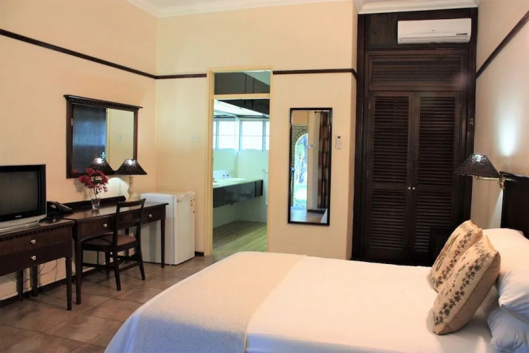 Syringa Lodge