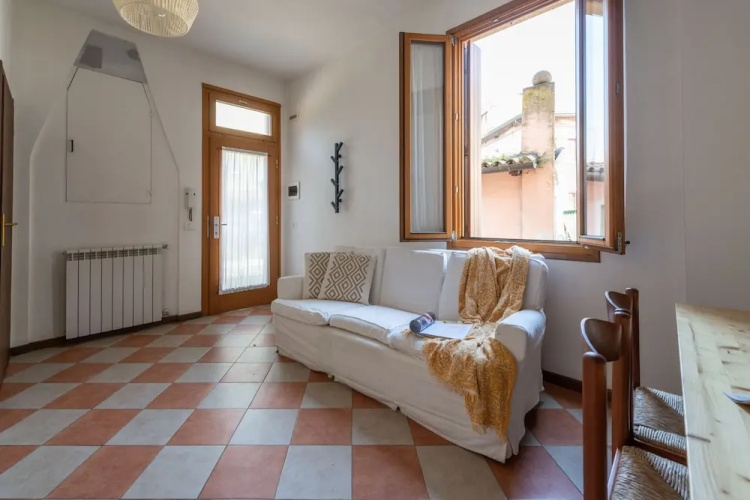 Close to Venice Apartment
