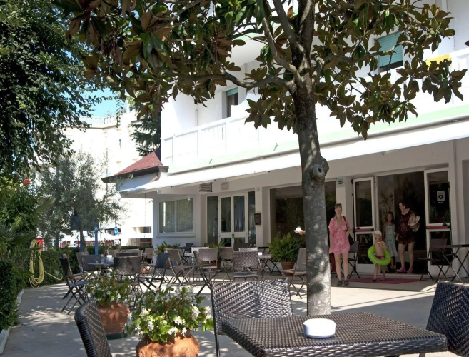 Hotel Old River