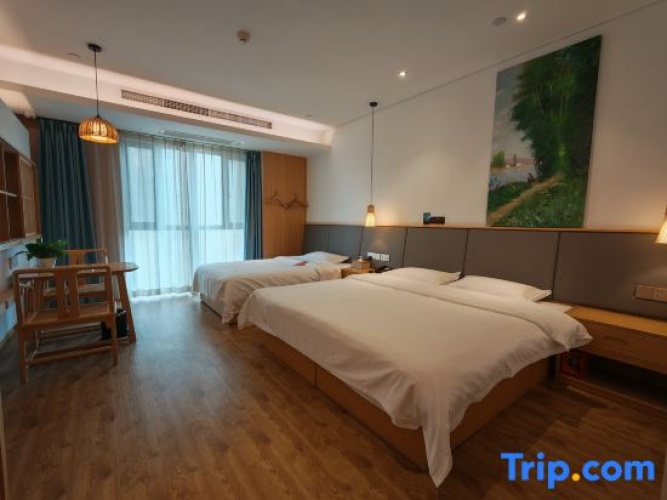Standard Triple Family room