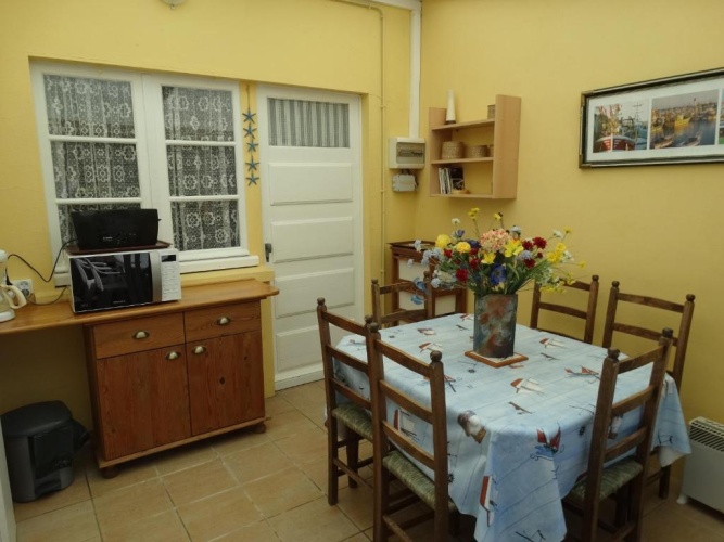 2 Bedrooms Cottage