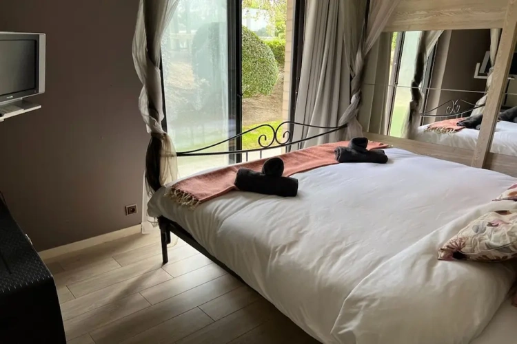 1 Bedroom Family Apartment with sea view