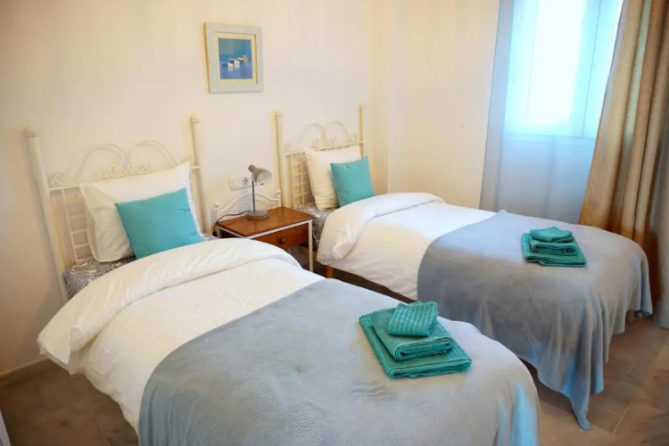 Frontline Beach ground floor with privet garden, Mi Capricho 16